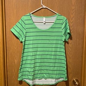 LulaRoe t-shirt size small